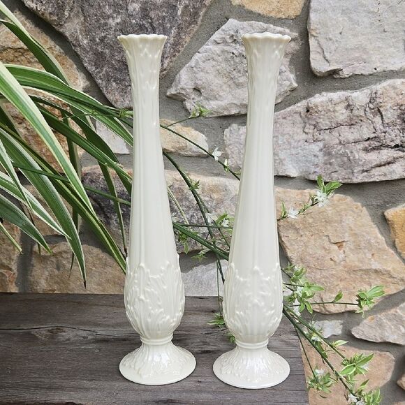 Lenox Classic Florentine Porcelain Bud Vases Acanthus Leaf Embossed Set Of 2 - Picture 1 of 12